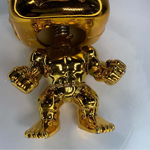 Funko POP Vinyl Bobble Head- Marvel Studios Hulk #379 - Picture 3 of 7